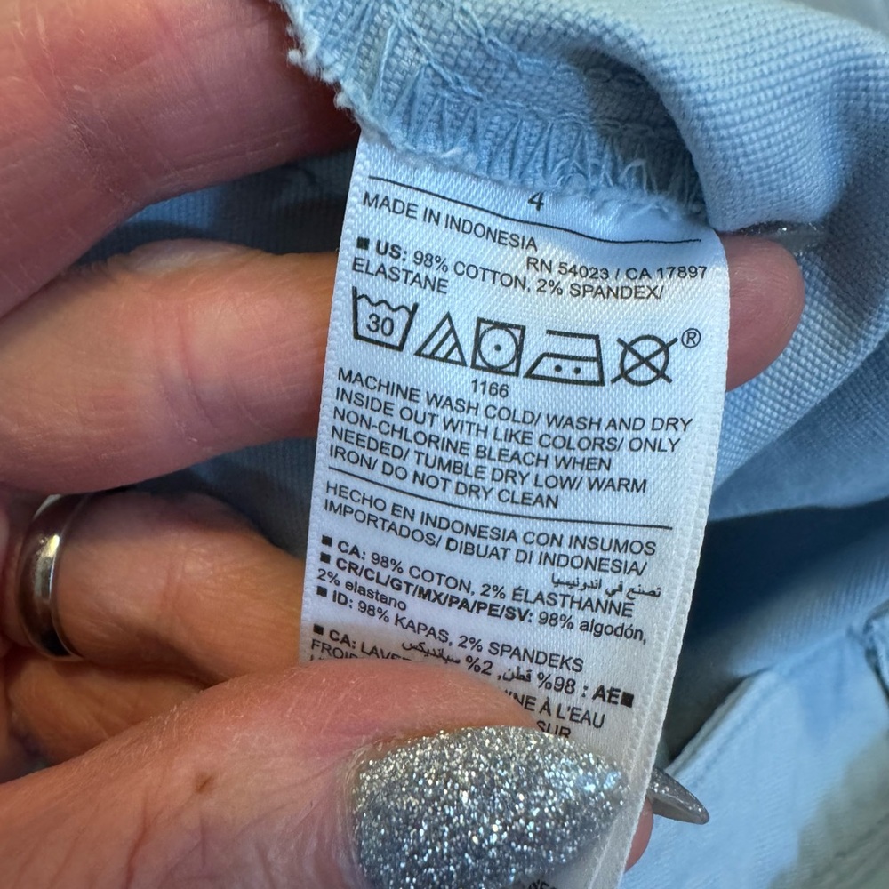 2 FOR $20 Old Navy Light Baby Blue High Rise Wide Let Crop Pants Size 4 - Picture 7 of 9